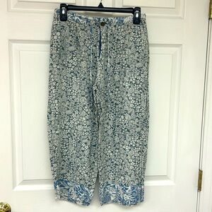 Kahala Printed Rayon Capris size 6